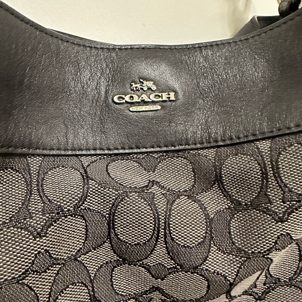Coach Lexi Purse F58712 | Coach handbag | Coach black logo shoulder bag - Picture 5 of 12